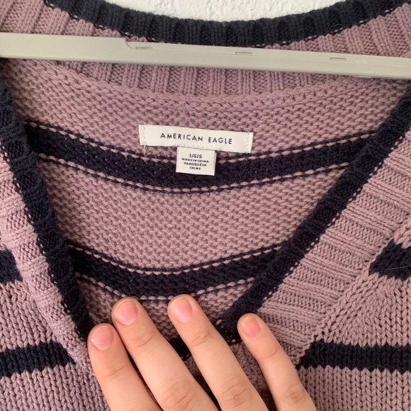 American Eagle cropped striped purple sweater - Picture 3 of 4
